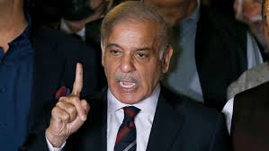 زیادہ ٹیکسز پاکستان کو نہیں چلنے دیں گے، وزیراعظم