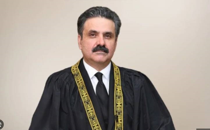 چیف جسٹس  کی  پی ٹی آئی رہنماوں کو معاملات حل کرنے کی یقین دھانی