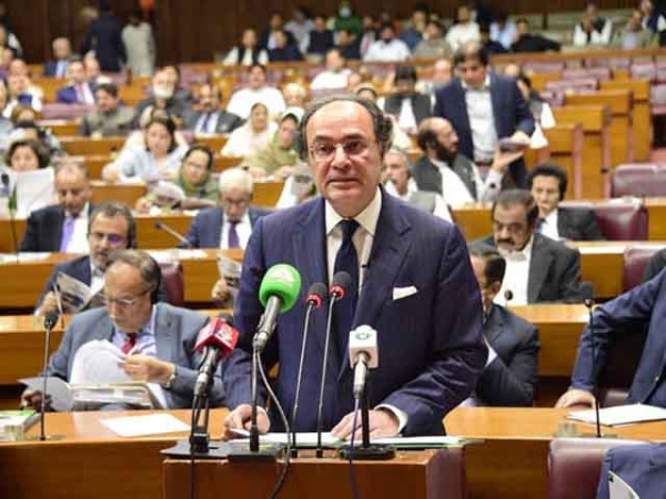 بجٹ میں تنخواہ اور پنشن بڑھانے کی کوئی تجویز زیر غور نہیں،وزیر خزانہ