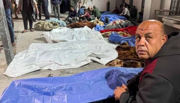 غزہ میں اسرائیل کے فضائی حملے، بچوں سمیت 200 فلسطینی شہید