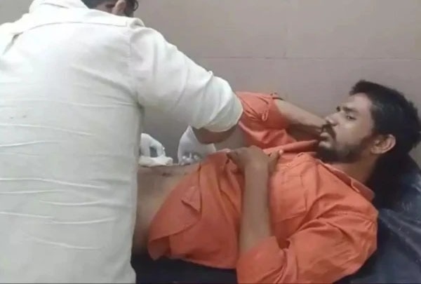 یوٹیوب دیکھ کر اپنا آپریشن خود کرنے والا تشویشناک حالت میں اسپتال پہنچ گیا