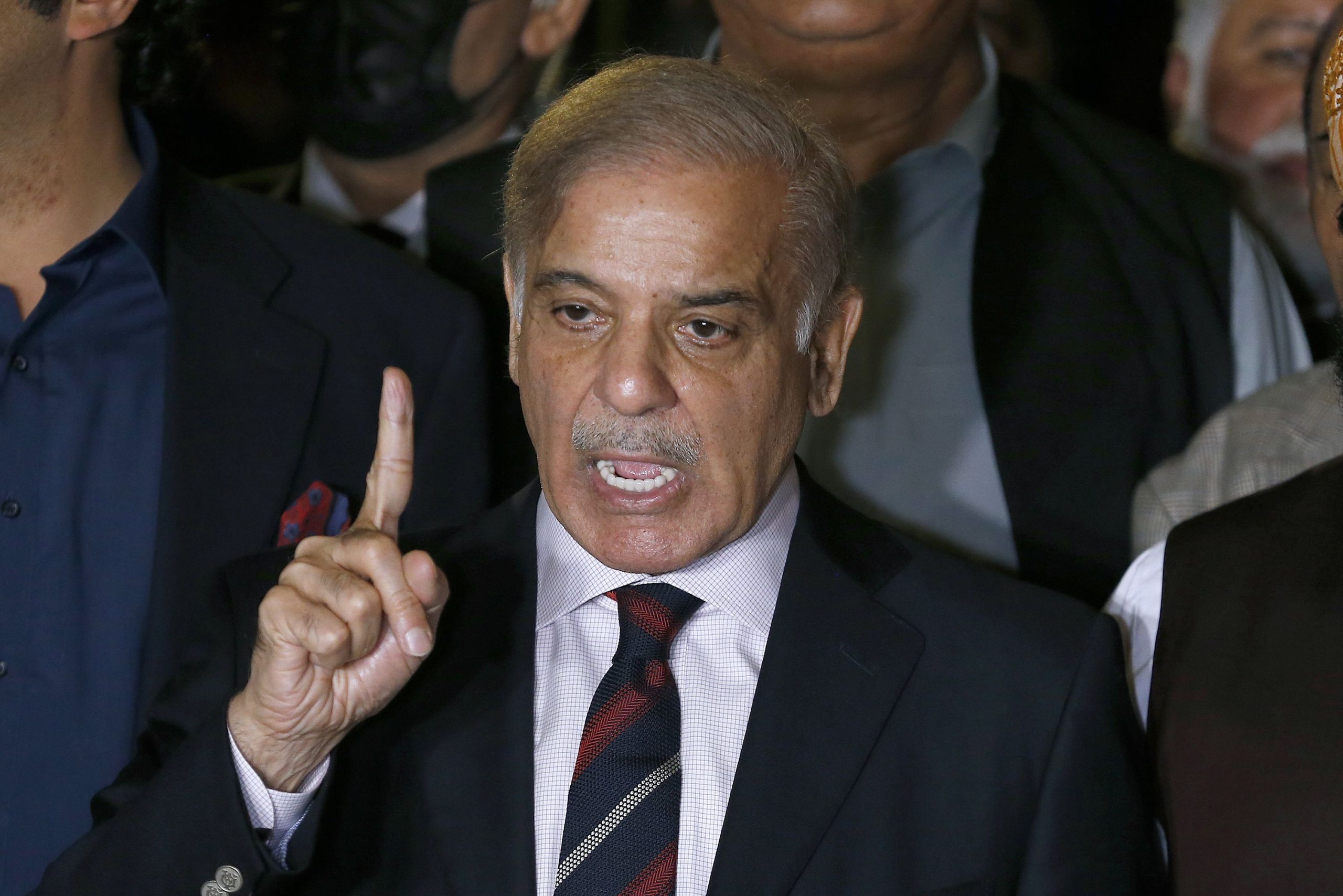 مہنگائی ساڑھے 9سال کی کم ترین سطح پر آگئی، معیشت بہتر ہو رہی ہے، وزیراعظم