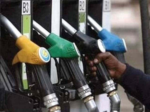 پاک بھارت کشیدگی؛  پیٹرول وافر مقدار ذخیرہ کرنے کے احکامات