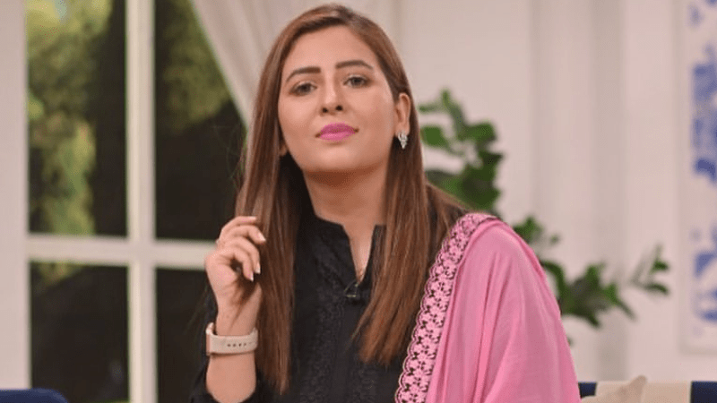 اینکر رابعہ انعم نے دردناک راز سے پردہ اٹھادیا