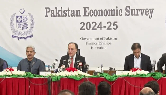 پاکستان کا  قرضہ760 کھرب روپے سے تجاوز کر گیا