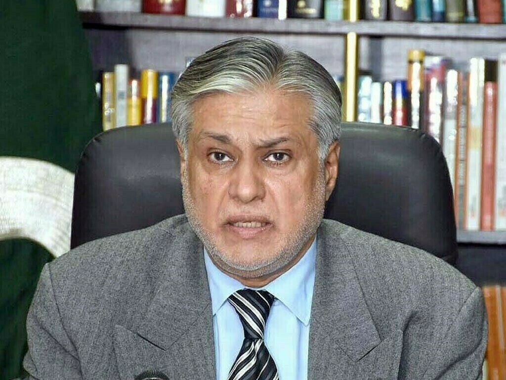 بھارت عالمی قوانین کی کھلی خلاف ورزی کررہا ہے،اسحاق ڈار