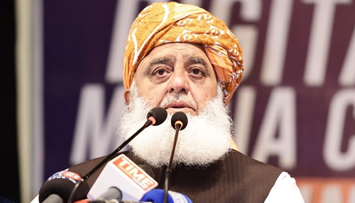 تبدیلی آئے تو پی ٹی آئی کے اندر سے ہی آئے، مولانافضل الرحمن