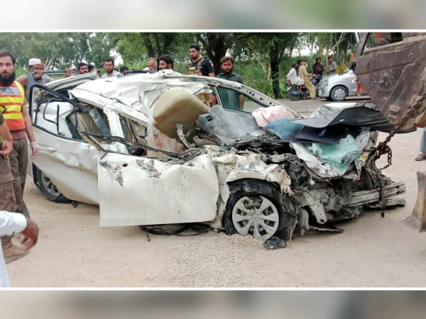 خوفناک حادثہ؛ بہن بھائیوں سمیت 5 افراد جاں بحق