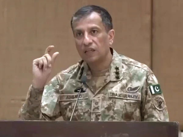 مٹھی بھر دہشت گرد بلوچستان  کی ترقی کا راستہ نہیں روک سکتے،ڈ  ی جی آئی ایس پی آر