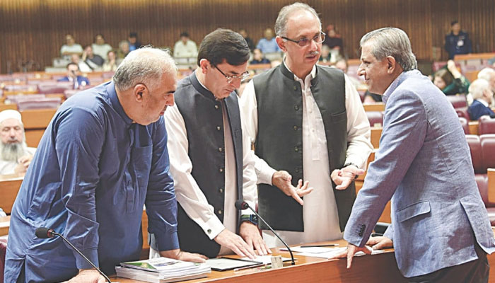 حکومت اور پی ٹی آئی کے درمیان مذاکرات کے امکانات روشن