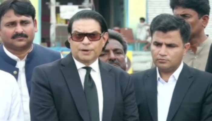 احتجاج میں لوگ نہیں پہنچے عمران خان سے بات کرونگا: سلمان اکرم