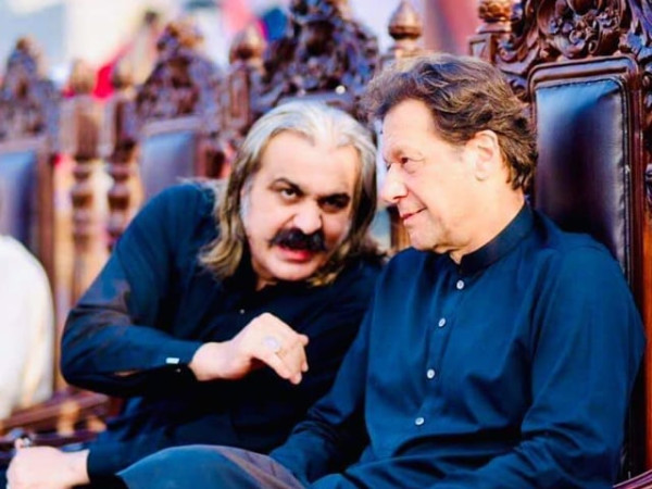 وزیر اعلیٰ خیبر پختونخوا علی امین کی اڈیالہ جیل میں عمران خان سے اہم ملاقات
