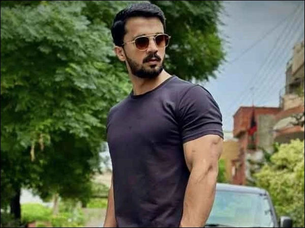یوٹیوبر رجب بٹ بڑی مشکل میں پھنس گئے، ایک اور مقدمہ درج
