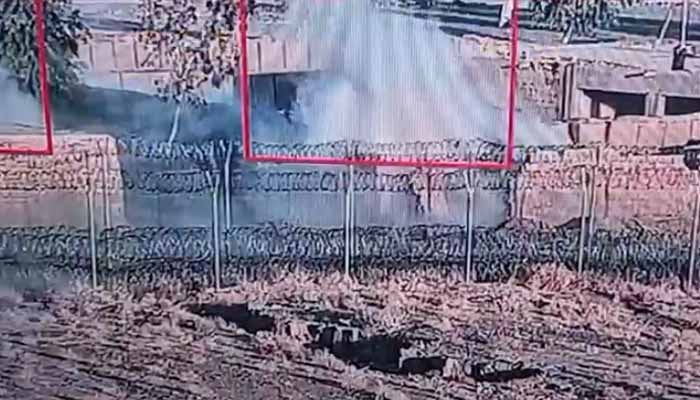 پاک فوج نے افغان طالبان اور فتنہ الخوارج کے حملوں کو ناکام بنادیا، 20 ہلاک