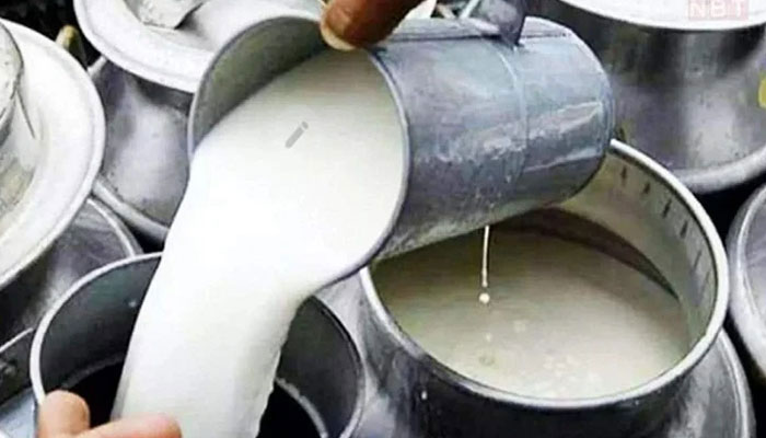 کراچی میں کیمیکل ملے دودھ کی فروخت کا انکشاف، درجنوں دکانیں سیل