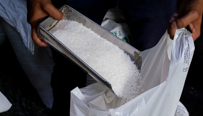 ملک میں چینی کا بحران پھر سر اٹھانے لگا ،قیمتیں بڑھ گئیں