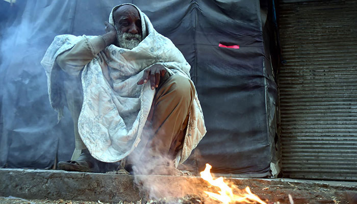 کراچی میں آئندہ تین روز تیز ہوائیں چلنے کا امکان
