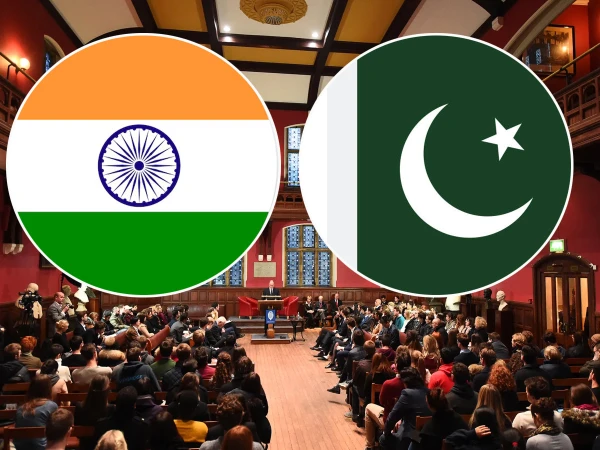 آکسفورڈ ڈیبیٹ میں پاکستانی طلبہ نے بھارتی پینل کو شکست دے دی