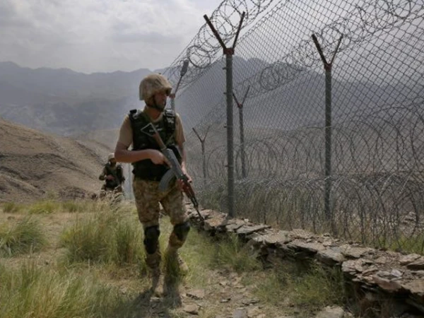 کابل پر پاکستانی حملوں سے افغان طالبان میں خوف، سرحد پار دہشت گردی میں قابل ذکر کمی