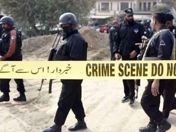 ڈی آئی خان میں پولیس موبائل پر بم حملہ،  3 اہلکار شہید