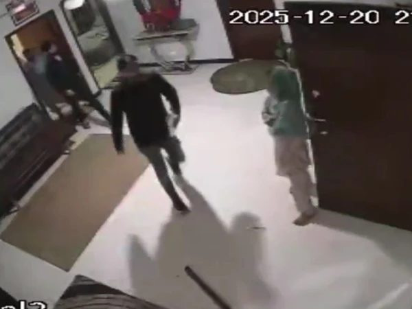 کلفٹن میں فلیٹ سے زیورات، نقدی اور اہم فائلوں کی بڑی چوری