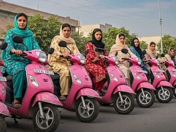 شرجیل میمن کا خواتین کیلیے ای وی اسکوٹیز کی تقسیم کا دوسرا مرحلہ شروع کرنے کا حکم