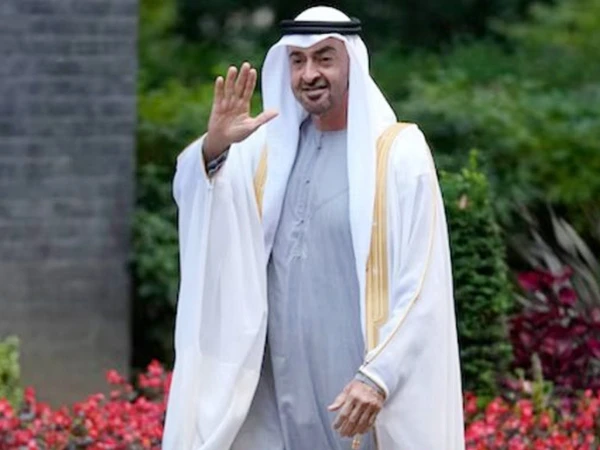 متحدہ عرب امارات کے صدر شیخ محمد بن زاید النہیان پاکستان پہنچ گئے