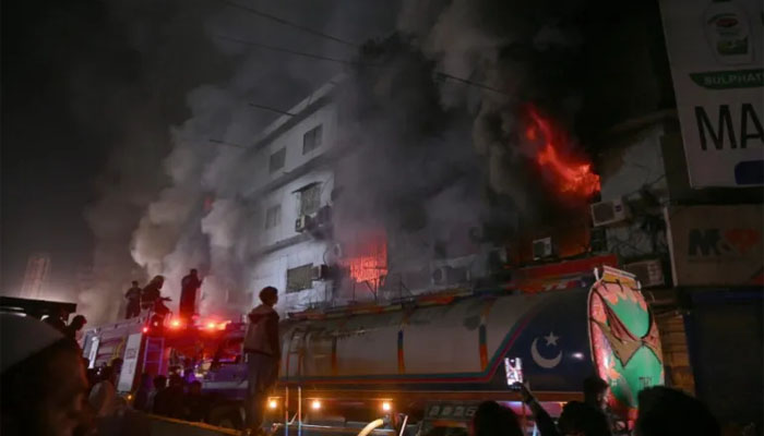 گل پلازہ میں آگ سے نمٹنےکے انتظامات نہیں تھے: رپورٹ