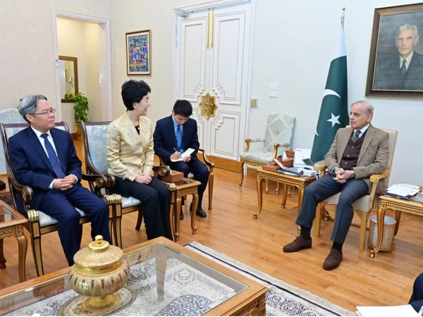 پاکستان کا چین کے ساتھ تعلق ہرحال میں غیرمتزلزل رہے گا، وزیراعظم