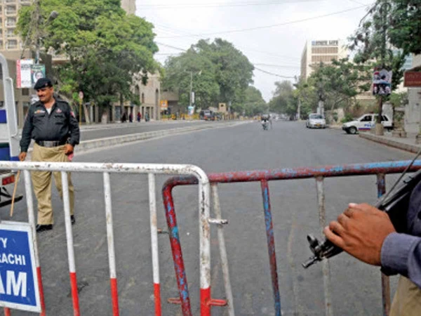 کراچی میں سیکیورٹی خدشات؛ امریکن قونصلیٹ جانے والے تمام راستے بند
