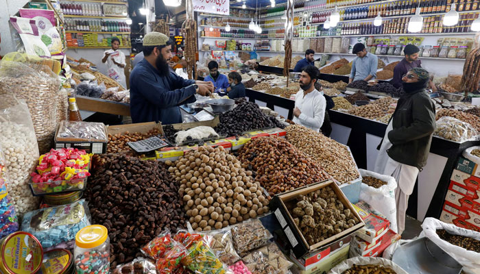 عالمی تیل کی قیمتوں میں اضافہ: پاکستان میں مہنگائی کی نئی لہر کا خطرہ