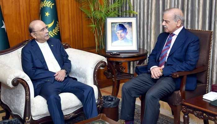 وزیراعظم نے صدر کومشرق وسطیٰ کی صورتحال میں پاکستان کے کردار پر اعتماد میں لیا