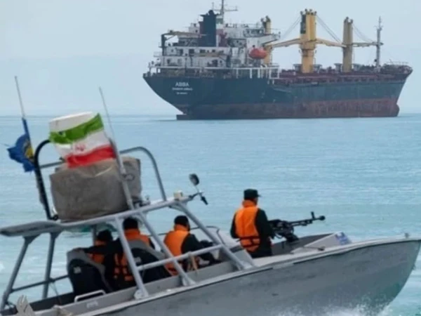 ایران کی امریکا کو نئی پیشکش، آبنائے ہرمز کھولنے کیلئے بڑا فارمولا سامنے آگیا