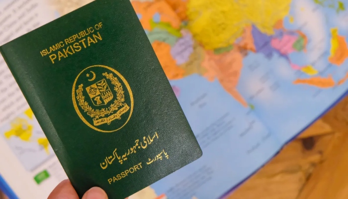 یکم جولائی سے پاسپورٹ دفاتر میں نقد فیس وصولی کا نظام ختم، ڈیجیٹل ادائیگی کرنی ہوگی