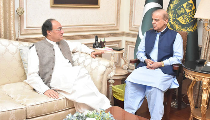تنخواہوں میں 10 سے 15 فیصد اضافے کی تجویز، وزیر اعظم اتحادیوں سے مشاورت کے بعد حتمی فیصلہ کرینگے
