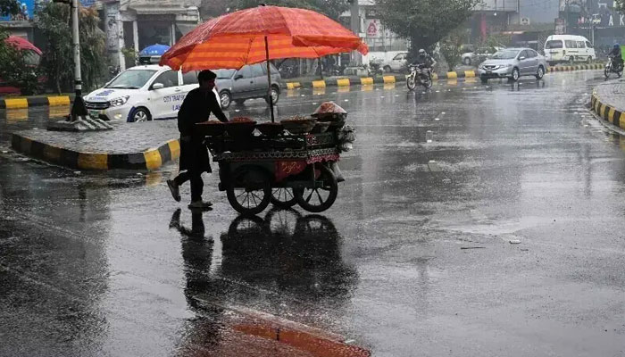 کراچی میں آج تیز ہوائیں چلنے اور بونداباندی کا امکان
