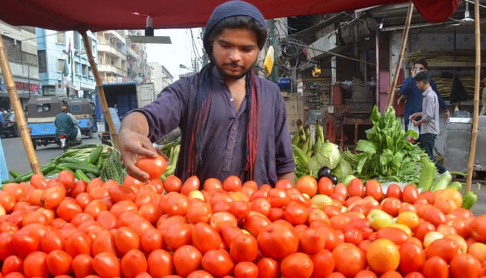 کراچی میں ٹماٹر کی قیمت 500 روپے فی کلو تک پہنچ گئی