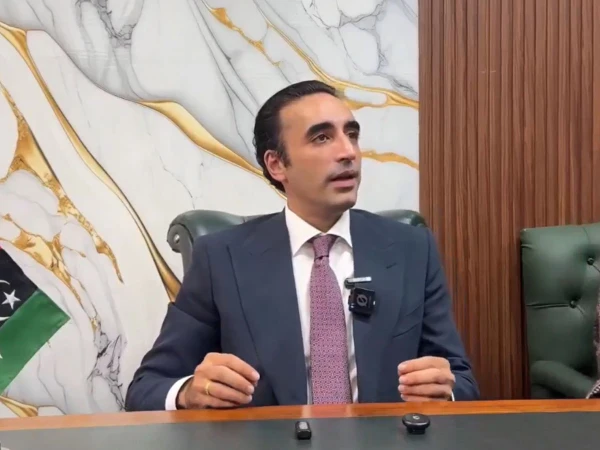 حکومت، اسٹیبلشمنٹ کے درمیان دال میں کچھ کالا ہے، بلاول