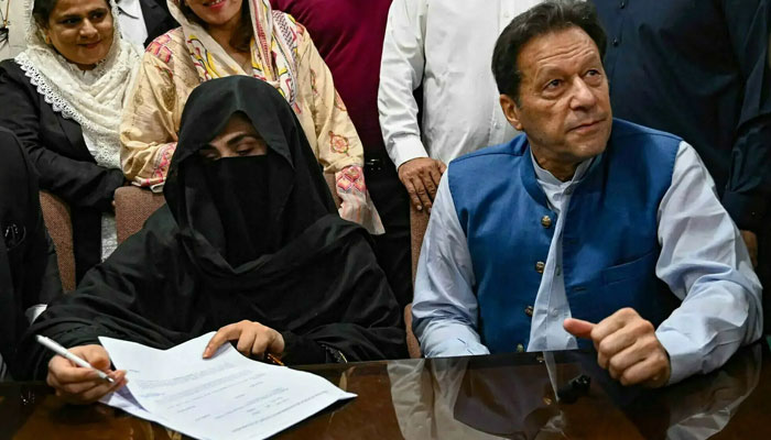 اسلام آباد ہائیکورٹ کا عمران خان اور بشریٰ بی بی کو قید تنہائی میں نہ رکھنے کا حکم
